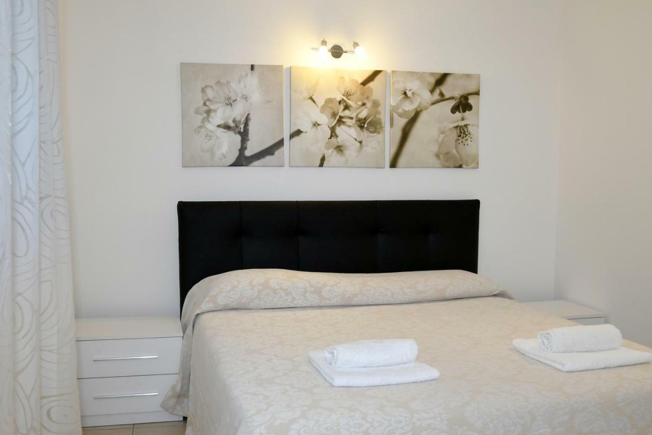 Apartment Gli Ulivi - Tremezzina トレメッツォ エクステリア 写真