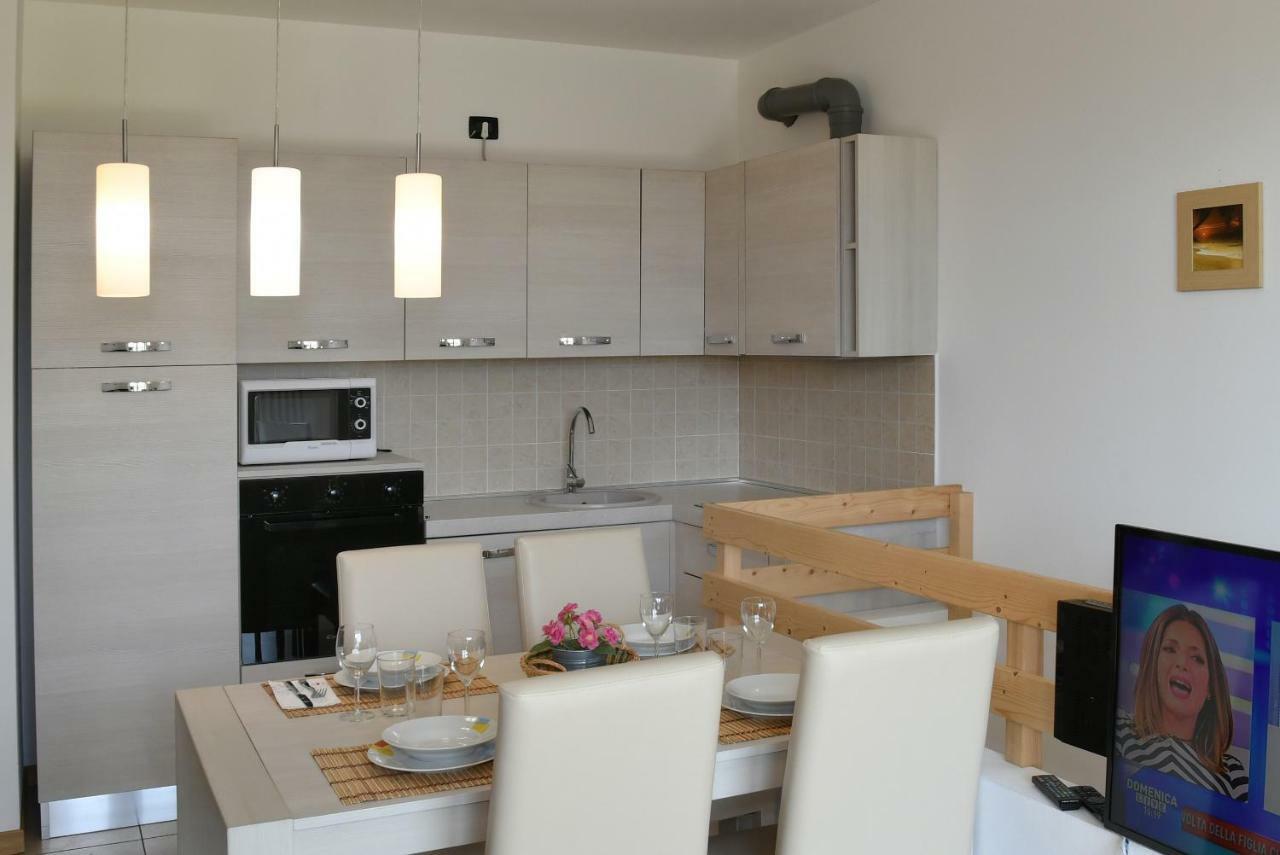 Apartment Gli Ulivi - Tremezzina トレメッツォ エクステリア 写真