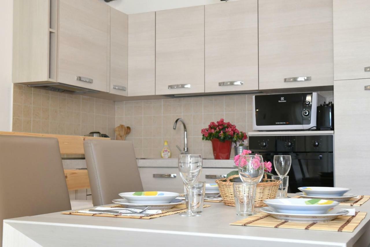 Apartment Gli Ulivi - Tremezzina トレメッツォ エクステリア 写真